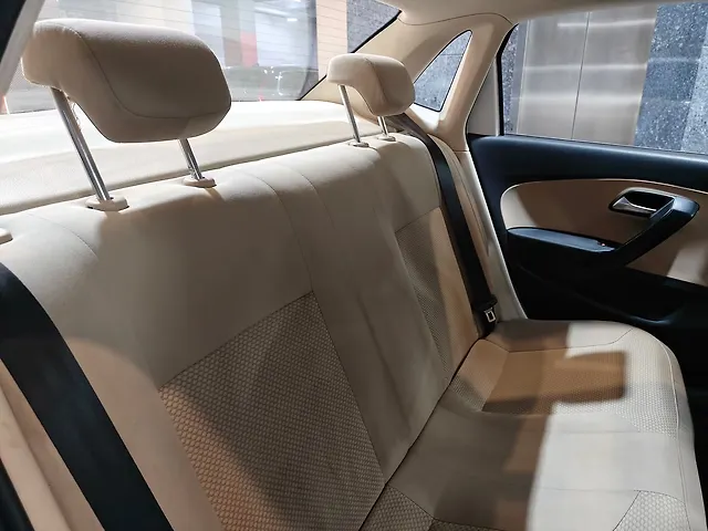 Used Volkswagen Ameo Highline Plus 1.5L AT (D)16 Alloy in Ahmedabad