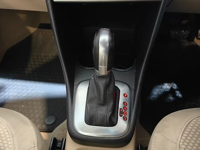 Used Volkswagen Ameo Highline Plus 1.5L AT (D)16 Alloy in Ahmedabad
