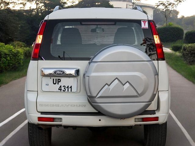 Used Ford Endeavour [2009-2014] 3.0L 4x2 AT in Lucknow