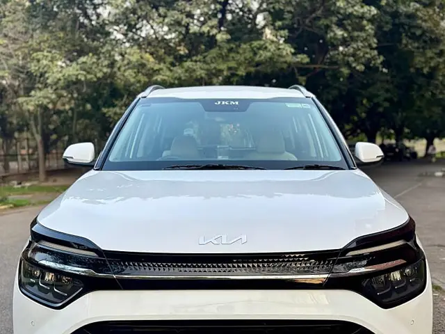 Used 2023 Kia Carens in Delhi