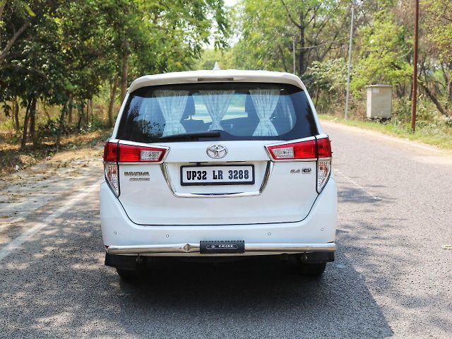 Used Toyota Innova Crysta [2016-2020] 2.4 G 7 STR [2016-2017] in Lucknow