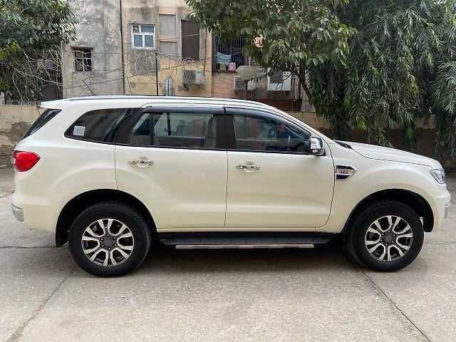 Used Ford Endeavour Titanium Plus 3.2 4x4 AT in Delhi