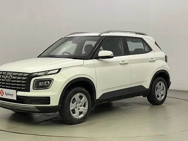 Used 2022 Hyundai Venue in Kolkata
