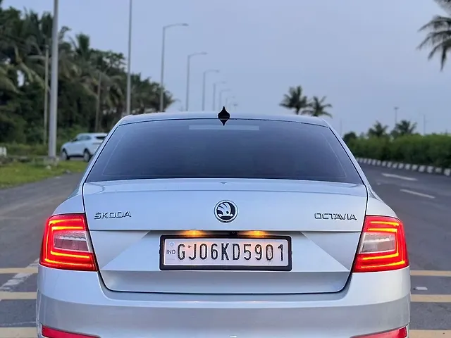 Used Skoda Octavia [2017-2021] 2.0 TDI CR Style Plus AT [2017] in Surat