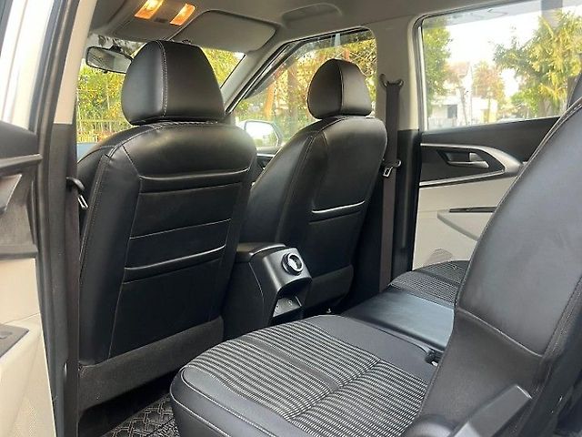 Used Kia Carens [2022-2023] Prestige 1.5 Petrol MT 7 STR in Jalandhar