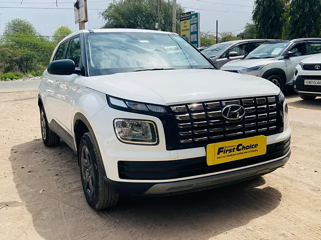 Used 2024 Hyundai Venue in Chandigarh