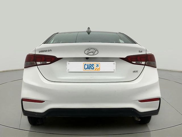 Used Hyundai Verna [2015-2017] 1.6 VTVT SX in Ahmedabad