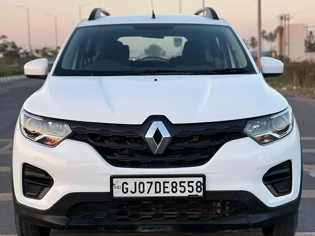 Used 2022 Renault Triber in Surat