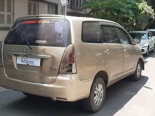 Used Toyota Innova [2009-2012] 2.5 VX 8 STR BS-IV in Kolkata