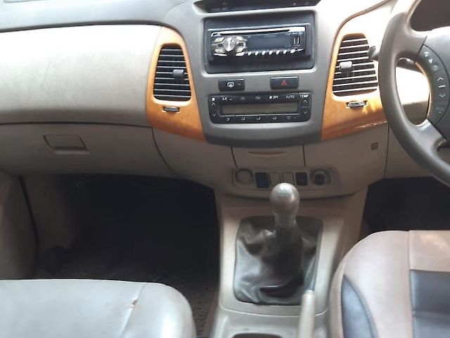 Used Toyota Innova [2009-2012] 2.5 VX 8 STR BS-IV in Kolkata