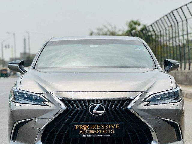 Used 2023 Lexus ES in Delhi