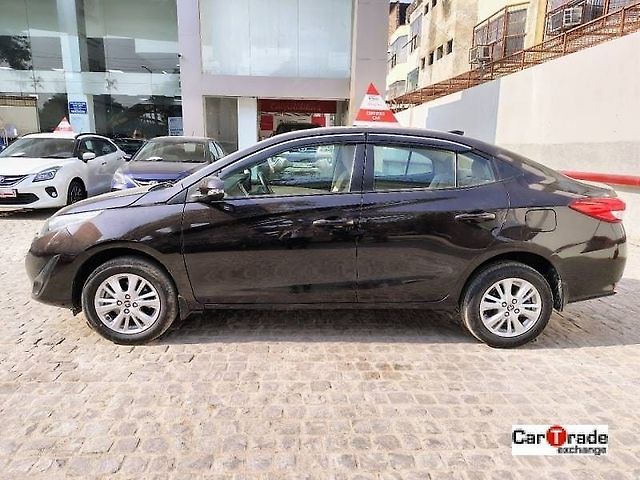 Used Toyota Yaris V MT in Delhi