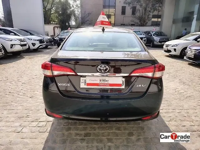 Used Toyota Yaris V MT in Delhi