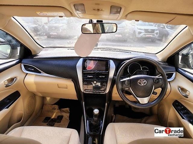Used Toyota Yaris V MT in Delhi
