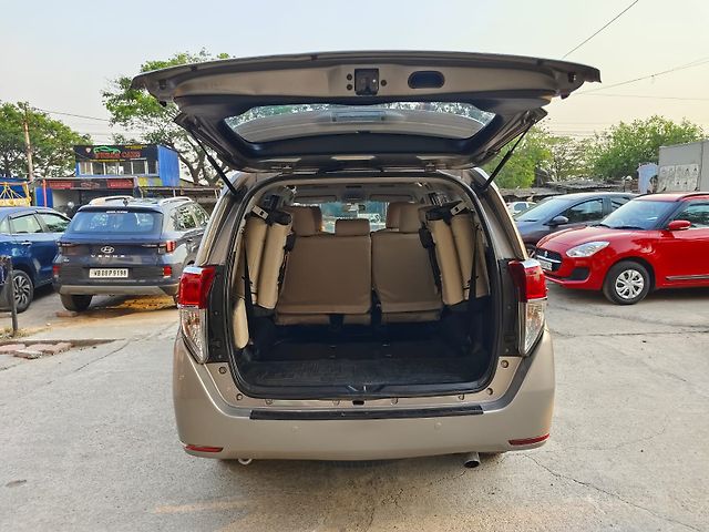 Used Toyota Innova Crysta [2016-2020] 2.4 VX 8 STR [2016-2020] in Kolkata