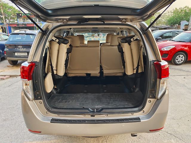 Used Toyota Innova Crysta [2016-2020] 2.4 VX 8 STR [2016-2020] in Kolkata