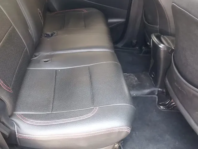 Used Toyota Innova Crysta [2016-2020] 2.4 G 8 STR [2016-2017] in Hyderabad