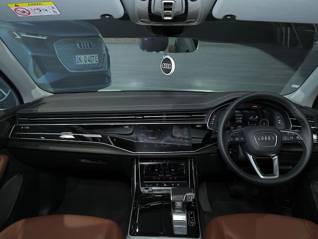 Used Audi Q7 [2022-2024] Technology 55 TFSI in Ahmedabad
