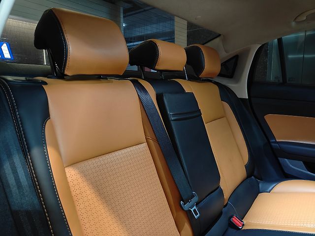 Used Volkswagen Virtus Topline 1.0 TSI MT in Ahmedabad