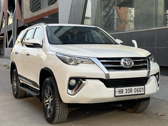 Used Toyota Fortuner [2016-2021] 2.8 4x2 AT [2016-2020] in Chandigarh