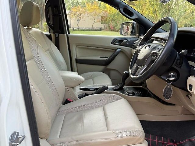 Used Ford Endeavour [2016-2019] Titanium 3.2 4x4 AT in Chandigarh