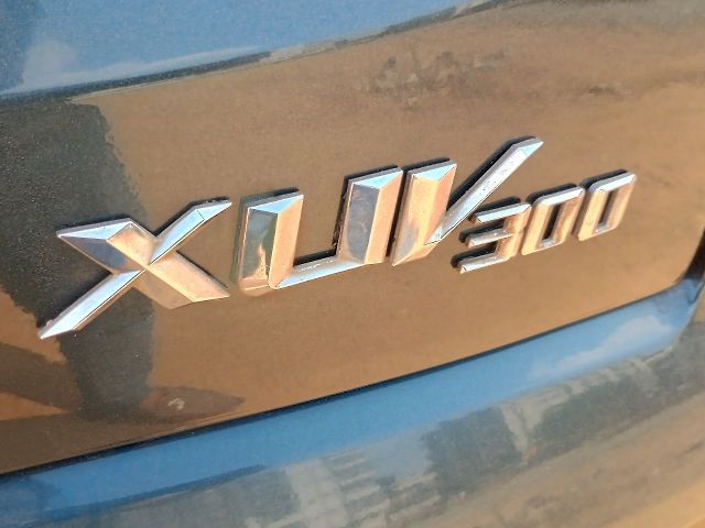 Used Mahindra XUV300 [2019-2024] 1.5 W8 AMT in Bangalore
