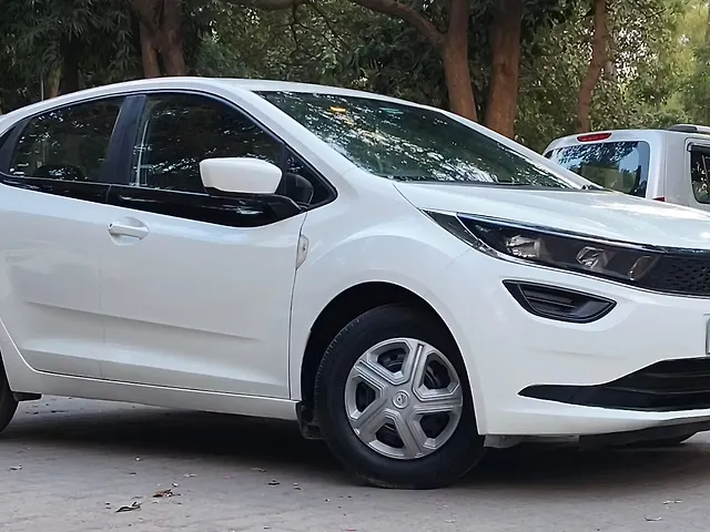 Used 2020 Tata Altroz in Delhi