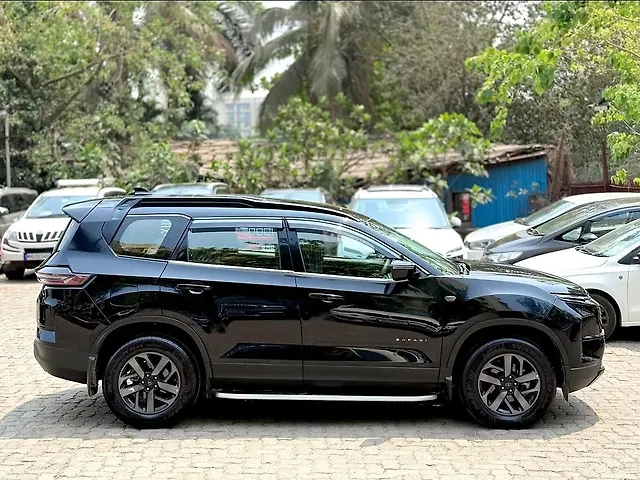 Used Tata Safari Old Generation [2023-2023] XZA Plus 6 S Red Dark Edition in Mumbai
