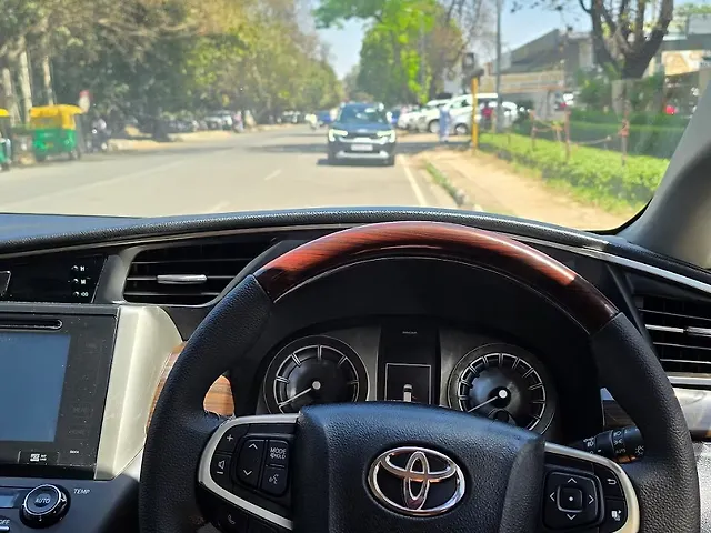 Used Toyota Innova Crysta [2016-2020] 2.8 ZX AT 7 STR [2016-2020] in Chandigarh