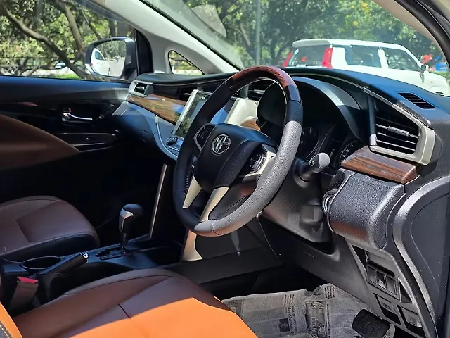 Used Toyota Innova Crysta [2016-2020] 2.8 ZX AT 7 STR [2016-2020] in Chandigarh