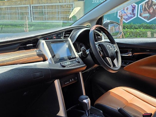 Used Toyota Innova Crysta [2016-2020] 2.8 ZX AT 7 STR [2016-2020] in Chandigarh