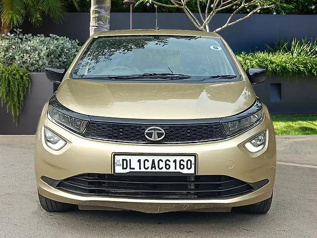 Used 2020 Tata Altroz in Delhi