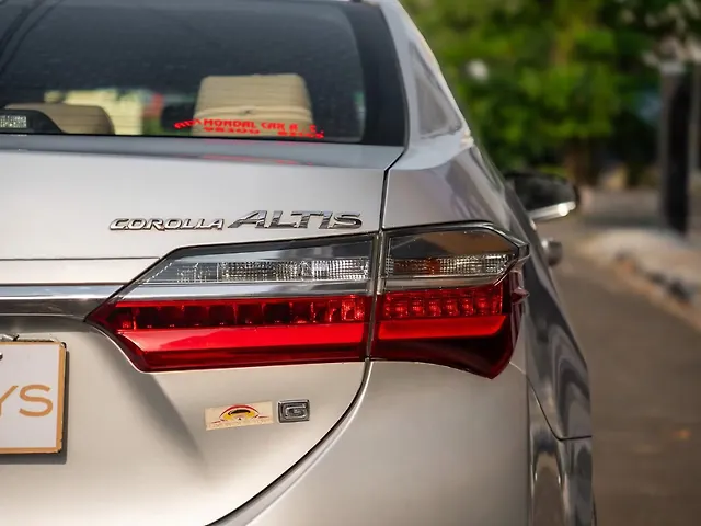 Used Toyota Corolla Altis G Petrol in Kolkata
