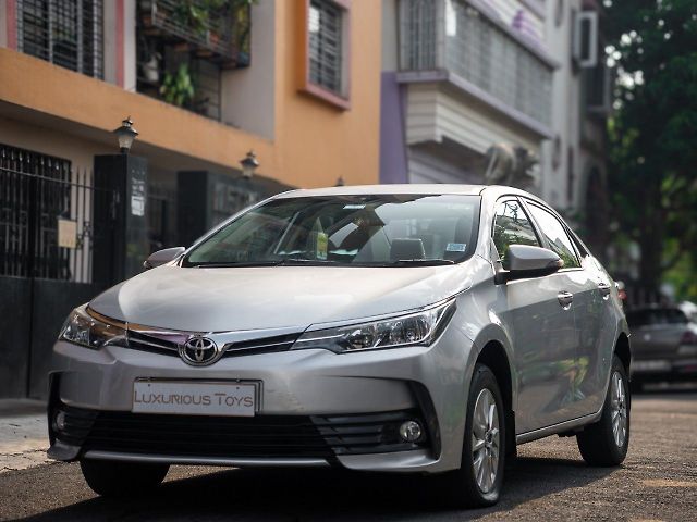 Used Toyota Corolla Altis G Petrol in Kolkata