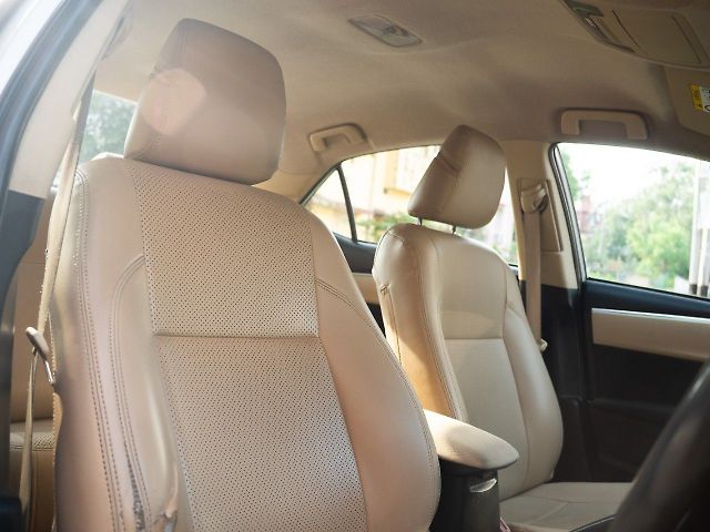 Used Toyota Corolla Altis G Petrol in Kolkata