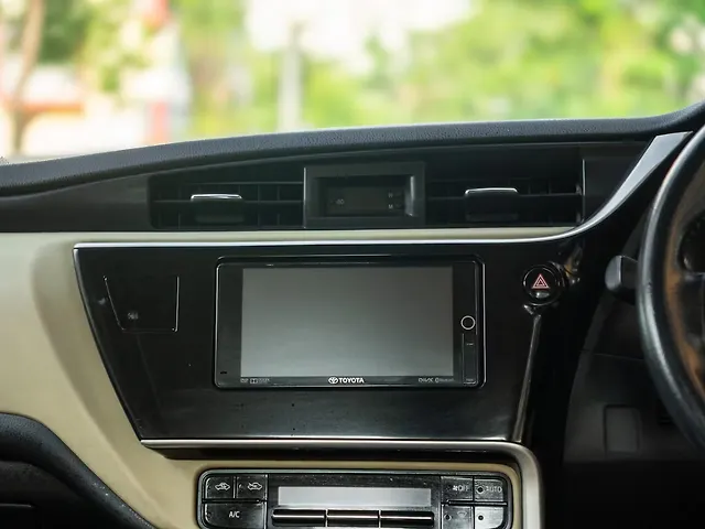 Used Toyota Corolla Altis G Petrol in Kolkata