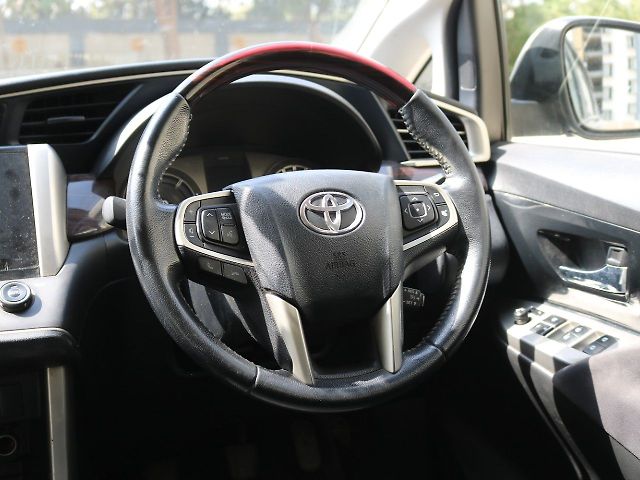 Used Toyota Innova Crysta [2016-2020] 2.4 VX 8 STR [2016-2020] in Lucknow