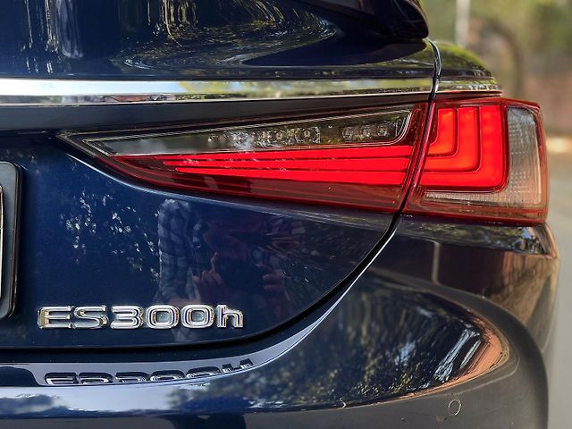 Used Lexus ES 300h Luxury [2020-2021] in Delhi