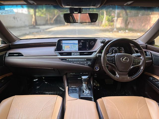 Used Lexus ES 300h Luxury [2020-2021] in Delhi
