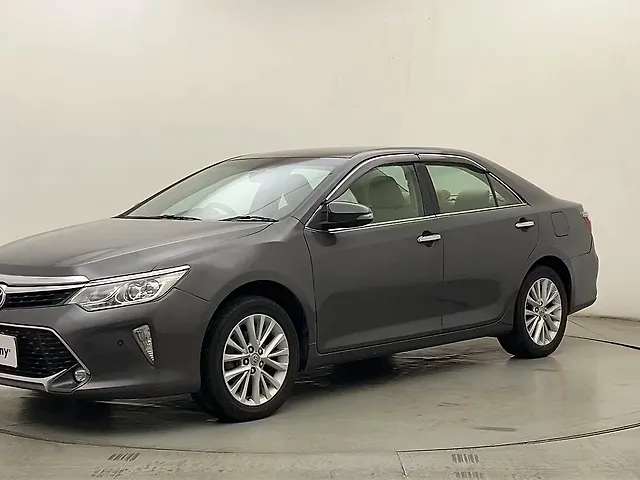 Used 2017 Toyota Camry in Thane
