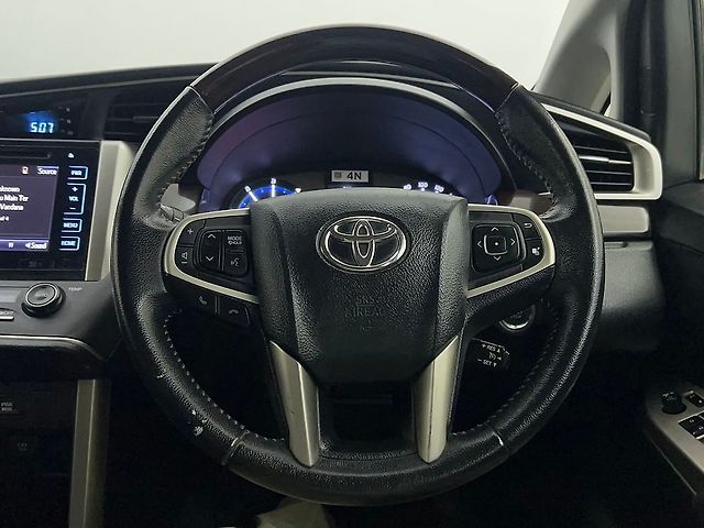 Used Toyota Innova Crysta [2016-2020] 2.4 V Diesel in Delhi
