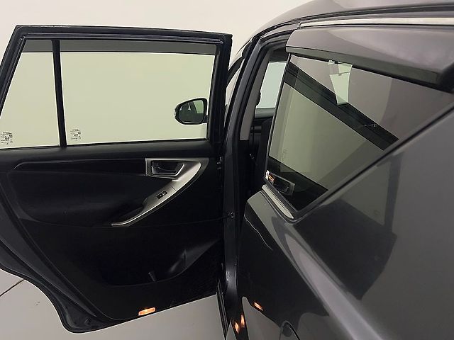 Used Toyota Innova Crysta [2016-2020] 2.4 V Diesel in Delhi