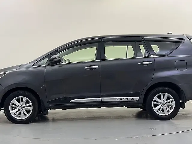 Used Toyota Innova Crysta [2016-2020] 2.4 V Diesel in Delhi