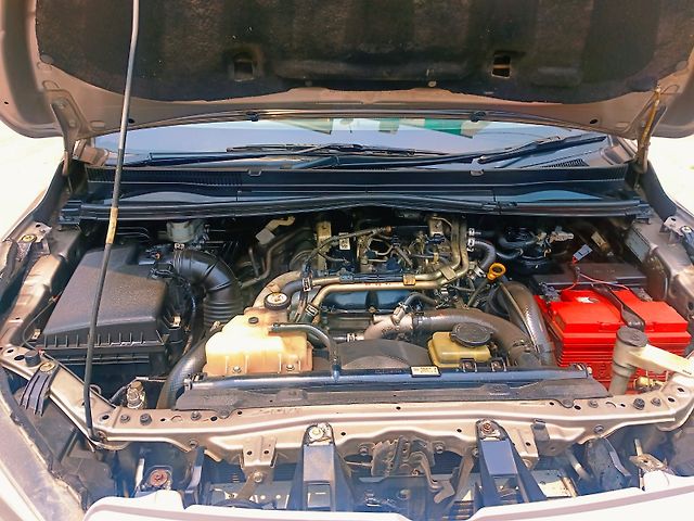 Used Toyota Innova Crysta [2016-2020] 2.4 VX 8 STR [2016-2020] in Kolkata