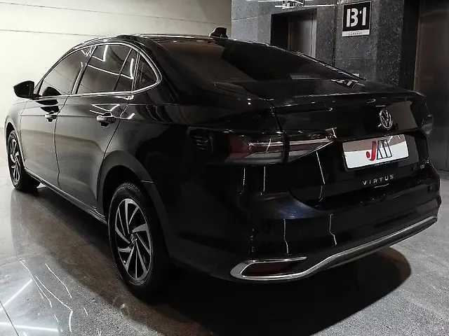Used Volkswagen Virtus Topline 1.0 TSI MT in Ahmedabad