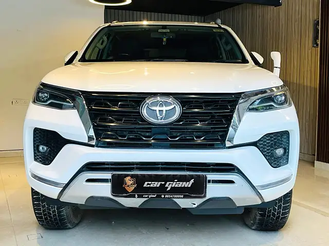 Used 2022 Toyota Fortuner in Delhi