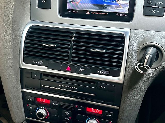 Used Audi Q7 [2010 - 2015] 35 TDI Premium + Sunroof in Delhi