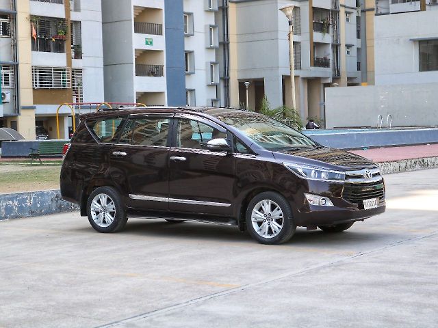 Used Toyota Innova Crysta [2016-2020] 2.8 GX AT 7 STR [2016-2020] in Lucknow