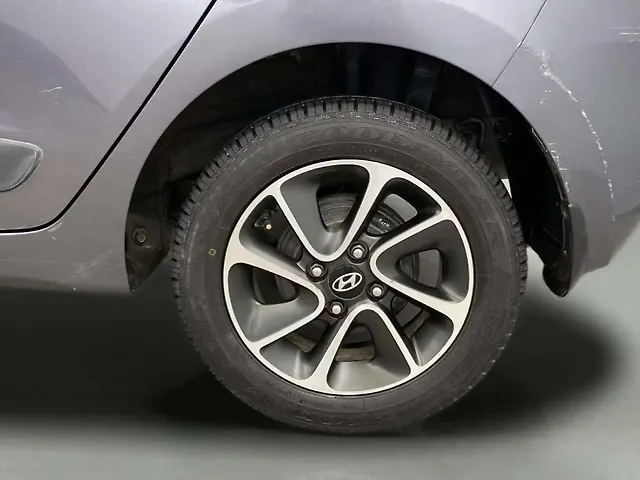 Used Hyundai Grand i10 Sportz (O) AT 1.2 Kappa VTVT [2017-2018] in Delhi
