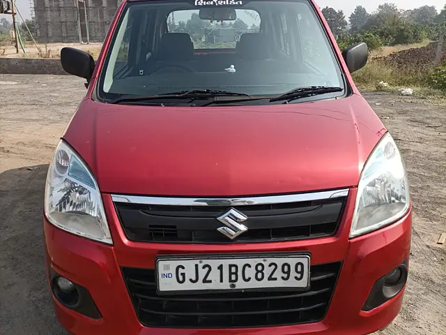 Used 2016 Maruti Suzuki Wagon R in Surat